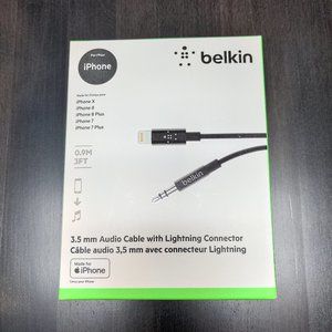 Belkin iPhone audio cable with lightning connector NIB